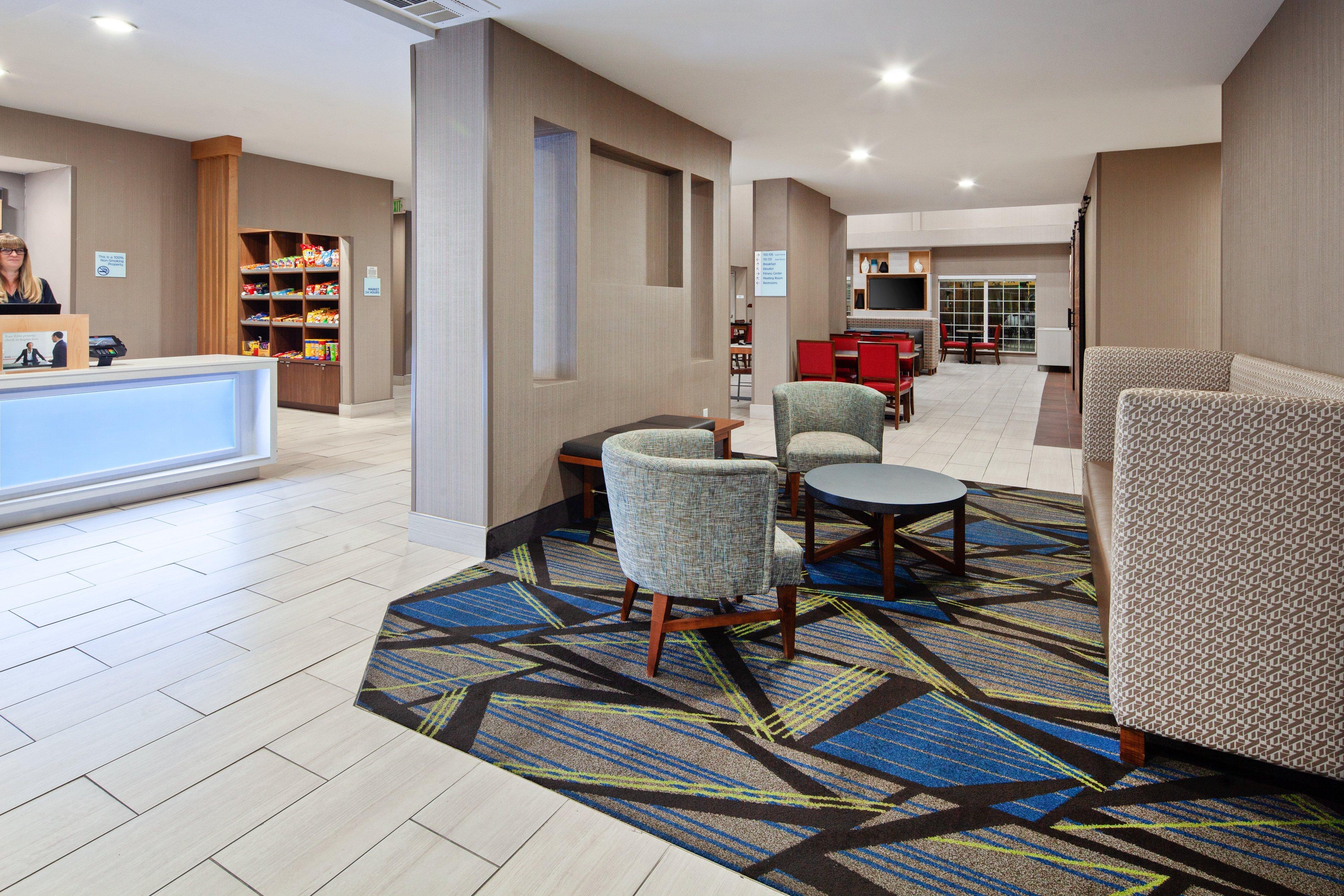 Holiday Inn Express & Suites - Tulare By Ihg Exteriör bild